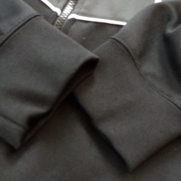 *SOLD* Nike Essential Track Suit Zip-Up Jacket - Picture 6 of 6